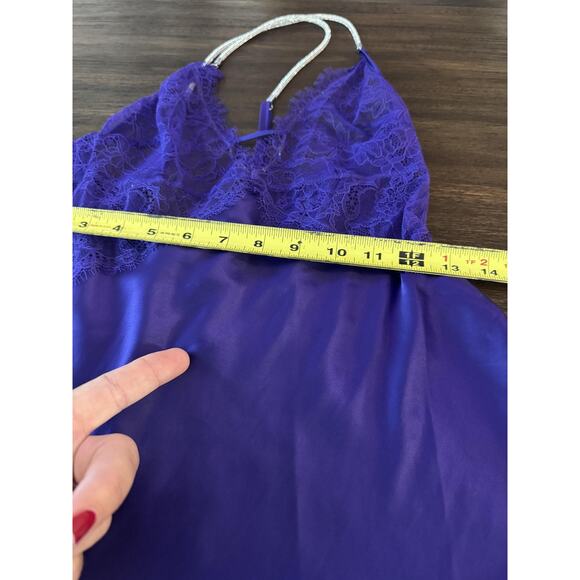 Victoria's Secret Chemise Slip Womens Small Purple Lace Satin Rhinestone Straps - Picture 8 of 12